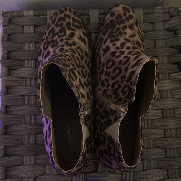 Leopard Heel Boots Women's size 10W cloudwalkers by avenue - Picture 12 of 12